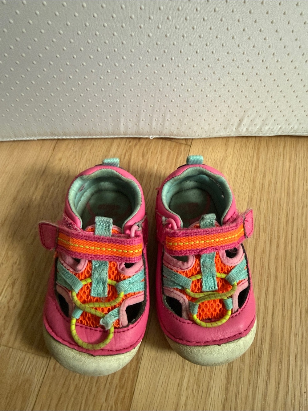 Stride Rite Soft motion Tobias memory foam shoes Pink with Orange and Aqua color
